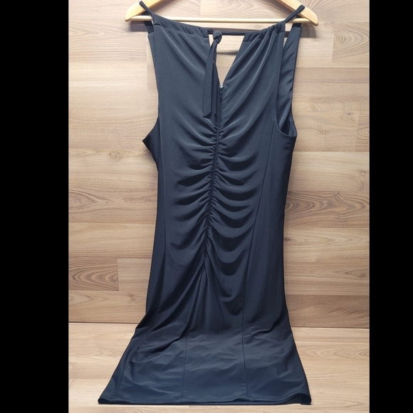 Ladies Black Le Chateau Dress - Picture 2 of 4